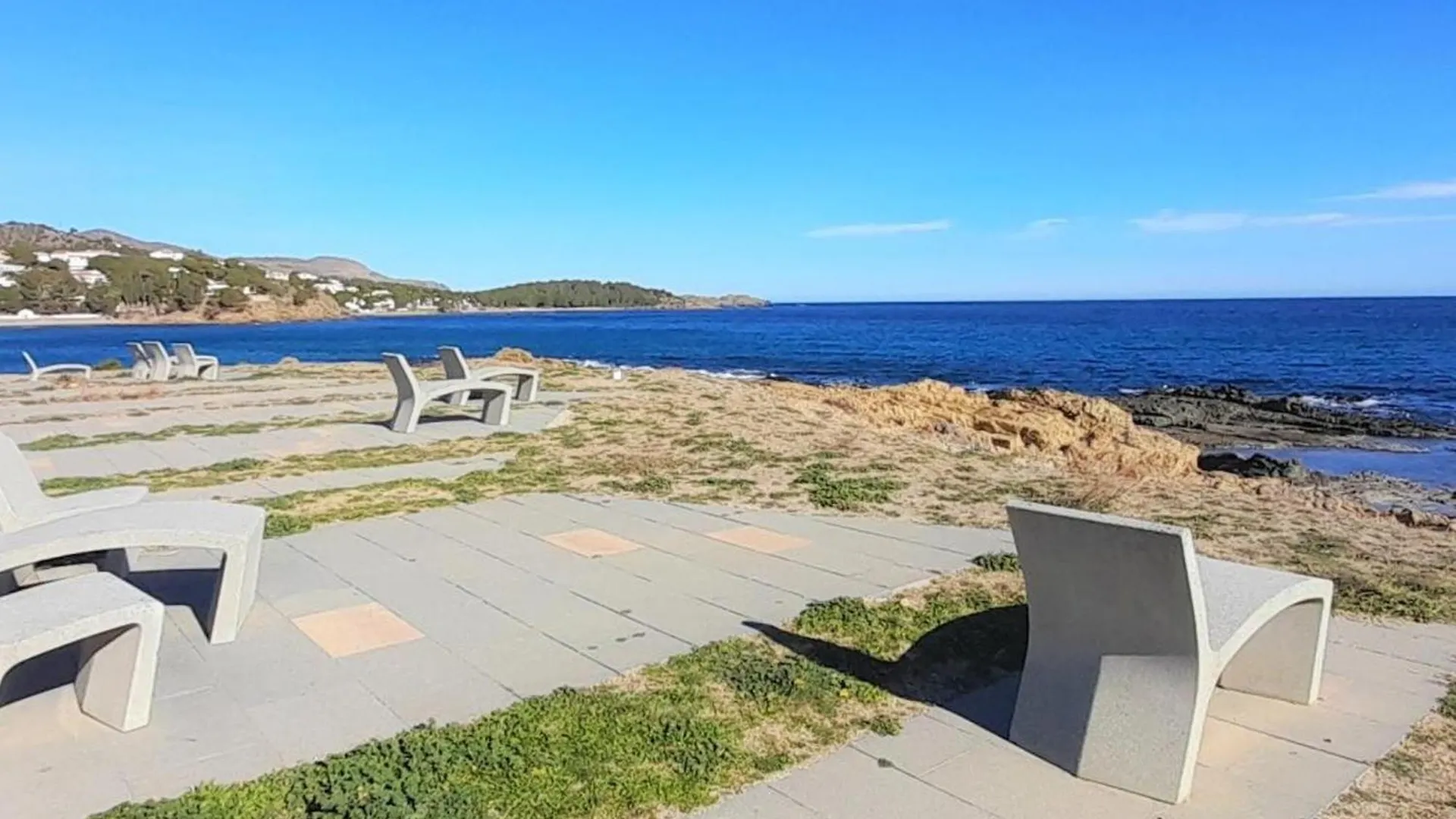 Apartment Apartamento Reformado Con Jardin Y Terraza Frente Al Mar En Cap Ras, Cerca De Llanca, Acepta Mascotas - Es-170-29