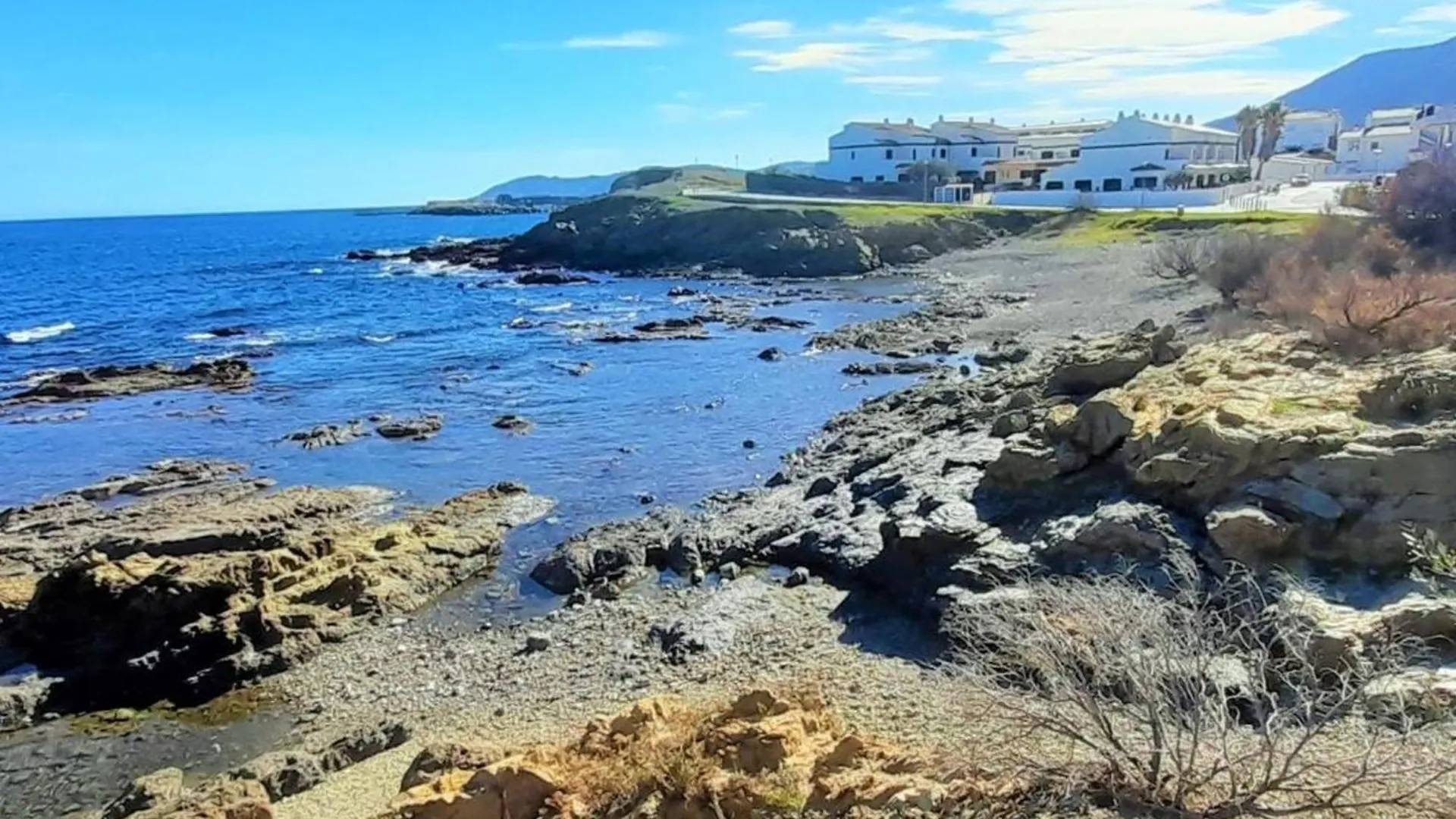 Apartamento Reformado Con Jardin Y Terraza Frente Al Mar En Cap Ras, Cerca De Llanca, Acepta Mascotas - Es-170-29 0*,