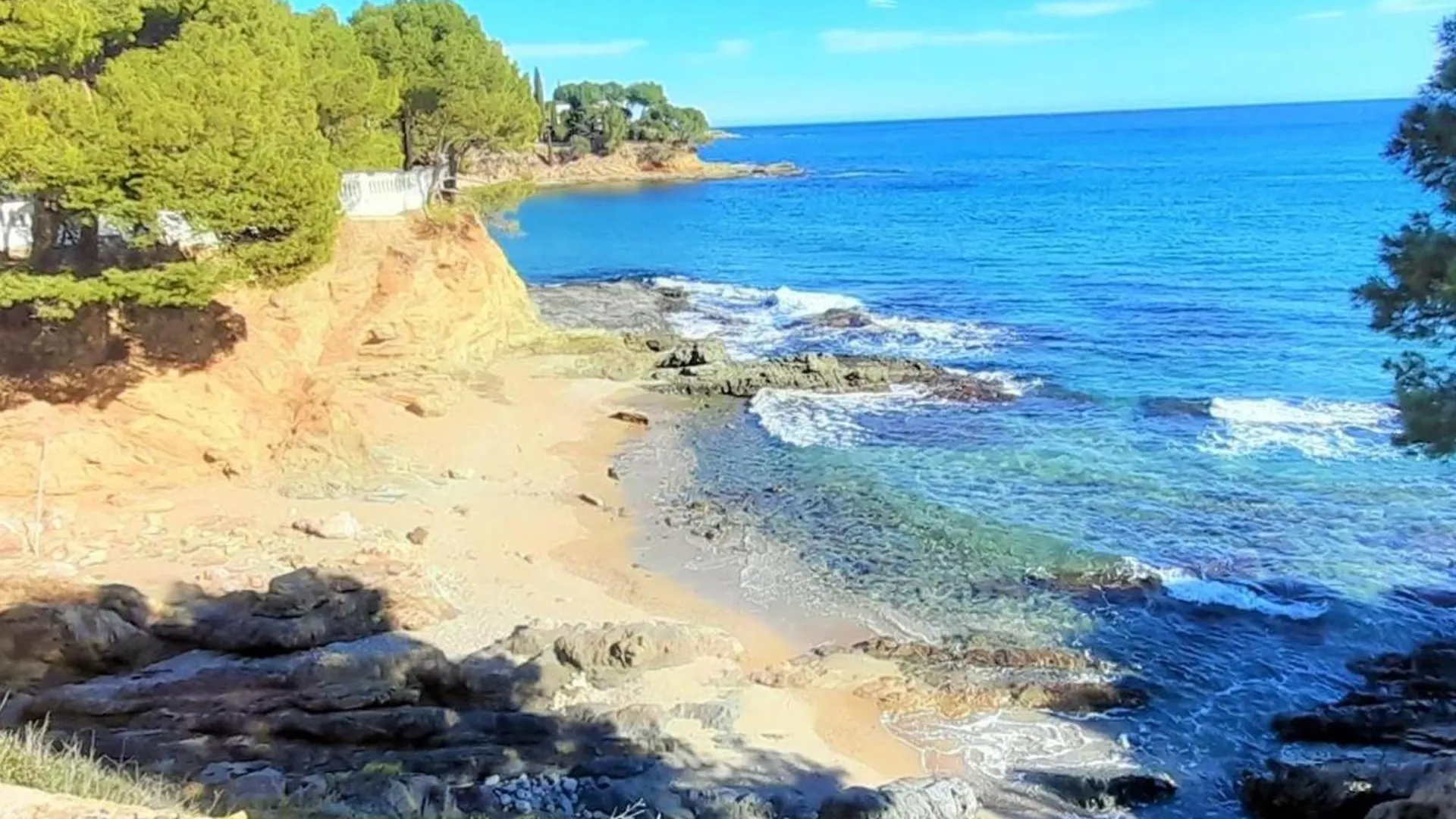 Apartamento Reformado Con Jardin Y Terraza Frente Al Mar En Cap Ras, Cerca De Llanca, Acepta Mascotas - Es-170-29 Llanca