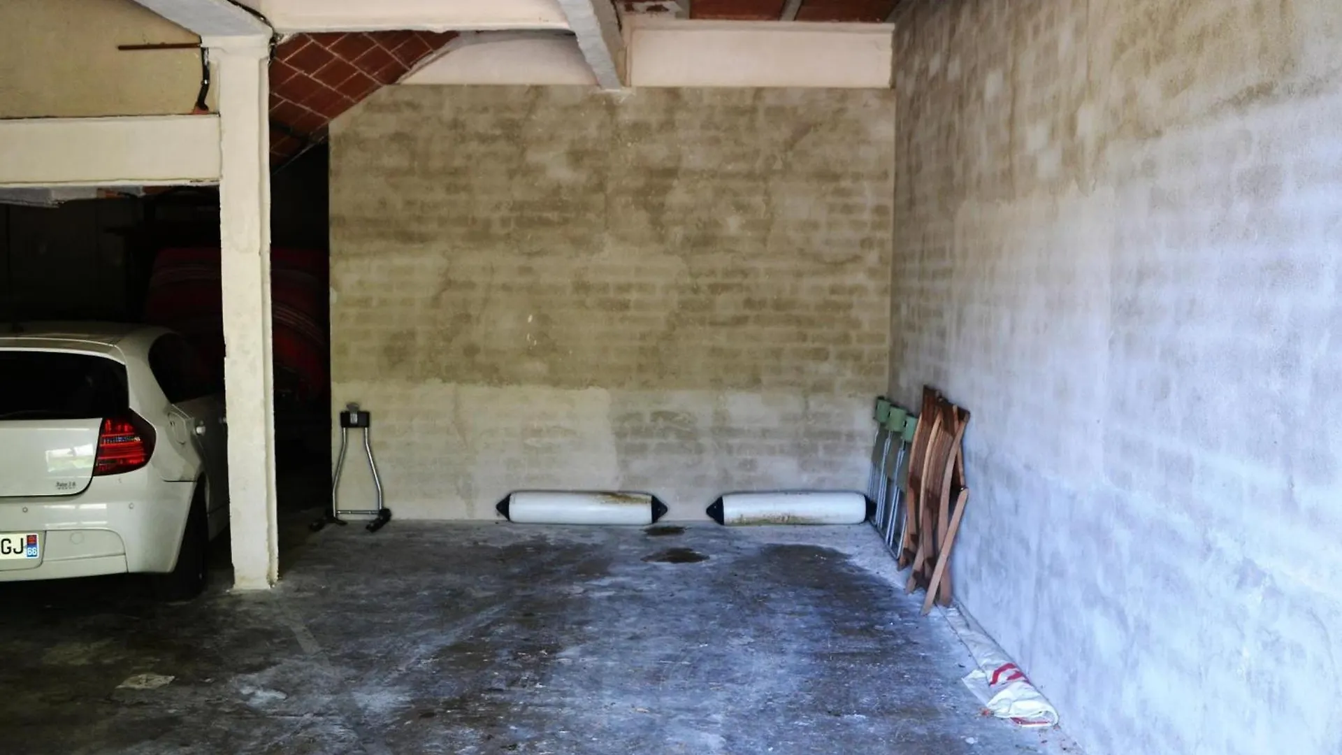 Apartamento Reformado Con Jardin Y Terraza Frente Al Mar En Cap Ras, Cerca De Llanca, Acepta Mascotas - Es-170-29