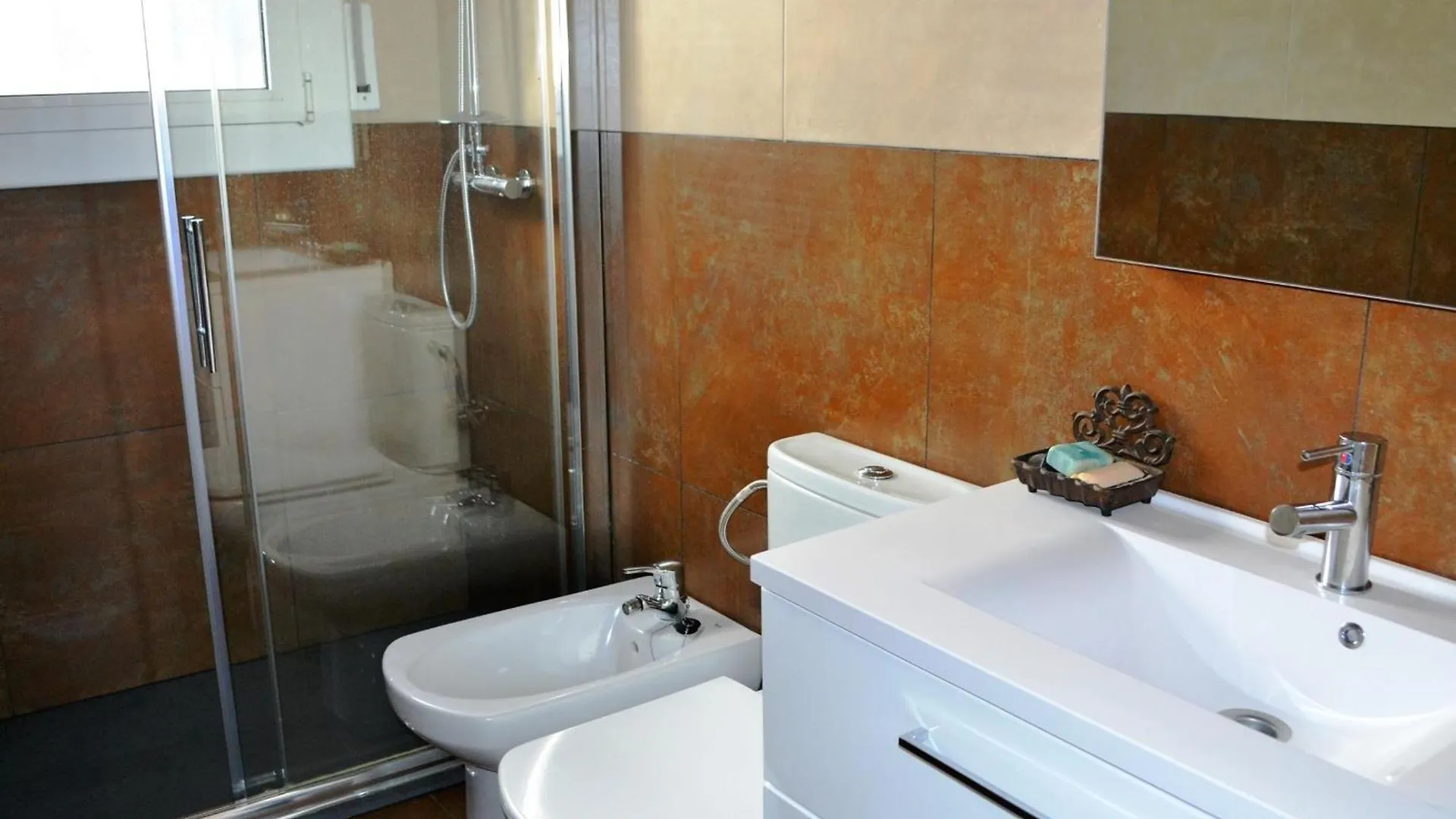 Apartamento Reformado Con Jardin Y Terraza Frente Al Mar En Cap Ras, Cerca De Llanca, Acepta Mascotas - Es-170-29 Apartment Llanca